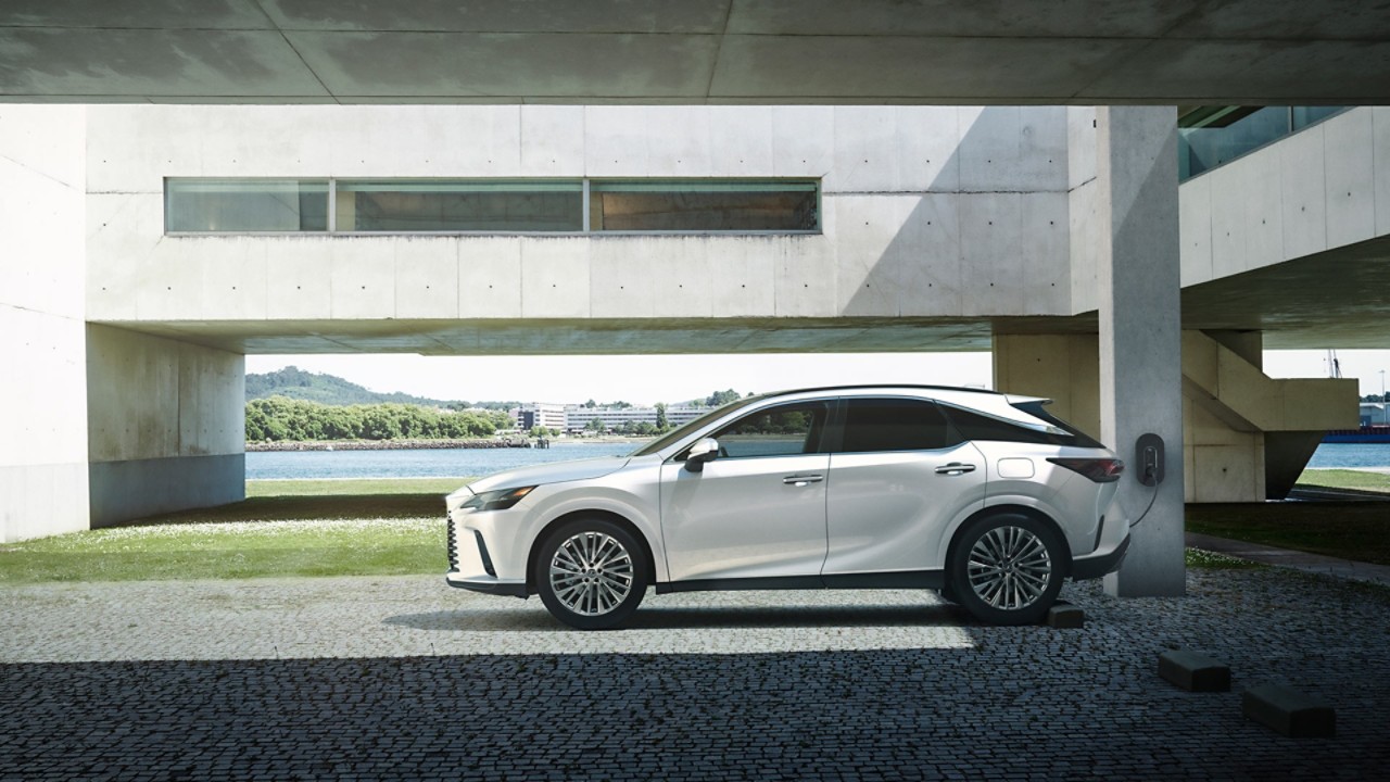 Lexus RX 450h+
