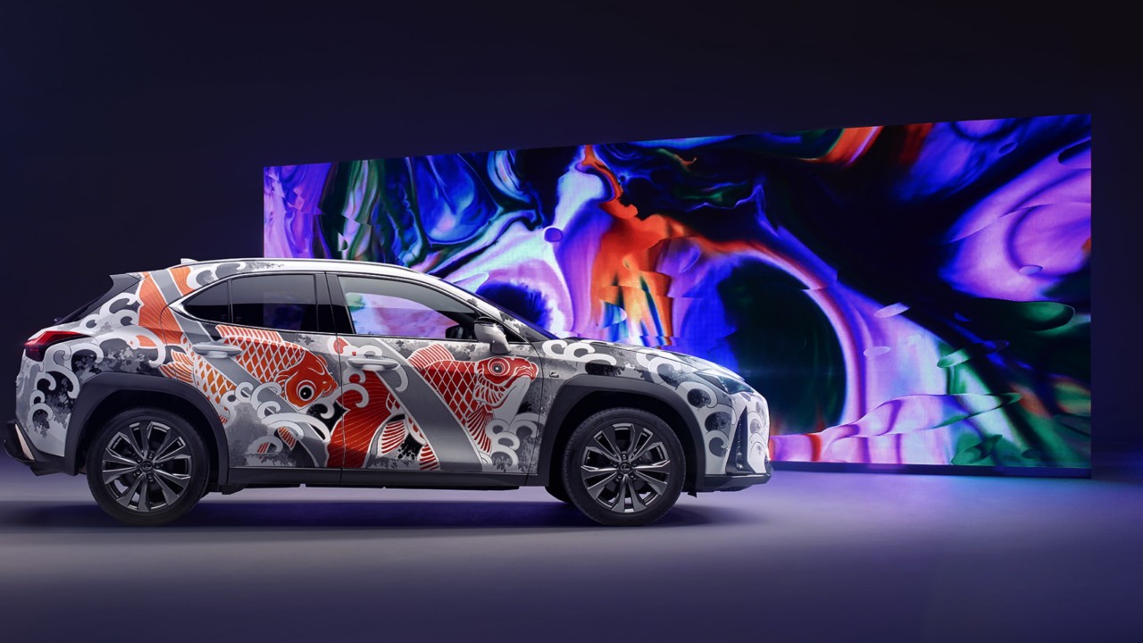 PRVNÍ AUTO S TETOVÁNÍM JE LEXUS UX