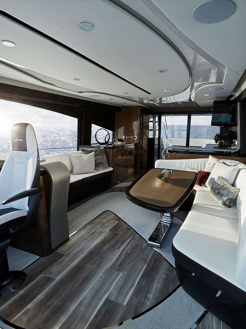 2020-lexus-yacht-ly-650-premiere-LR01-interior-810x1080_tcm-3149-1761307