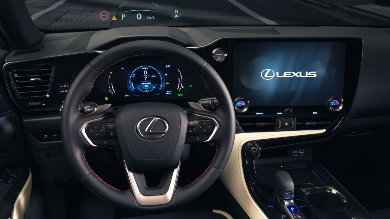 ZBRUSU NOVÝ LEXUS NX ODHALEN