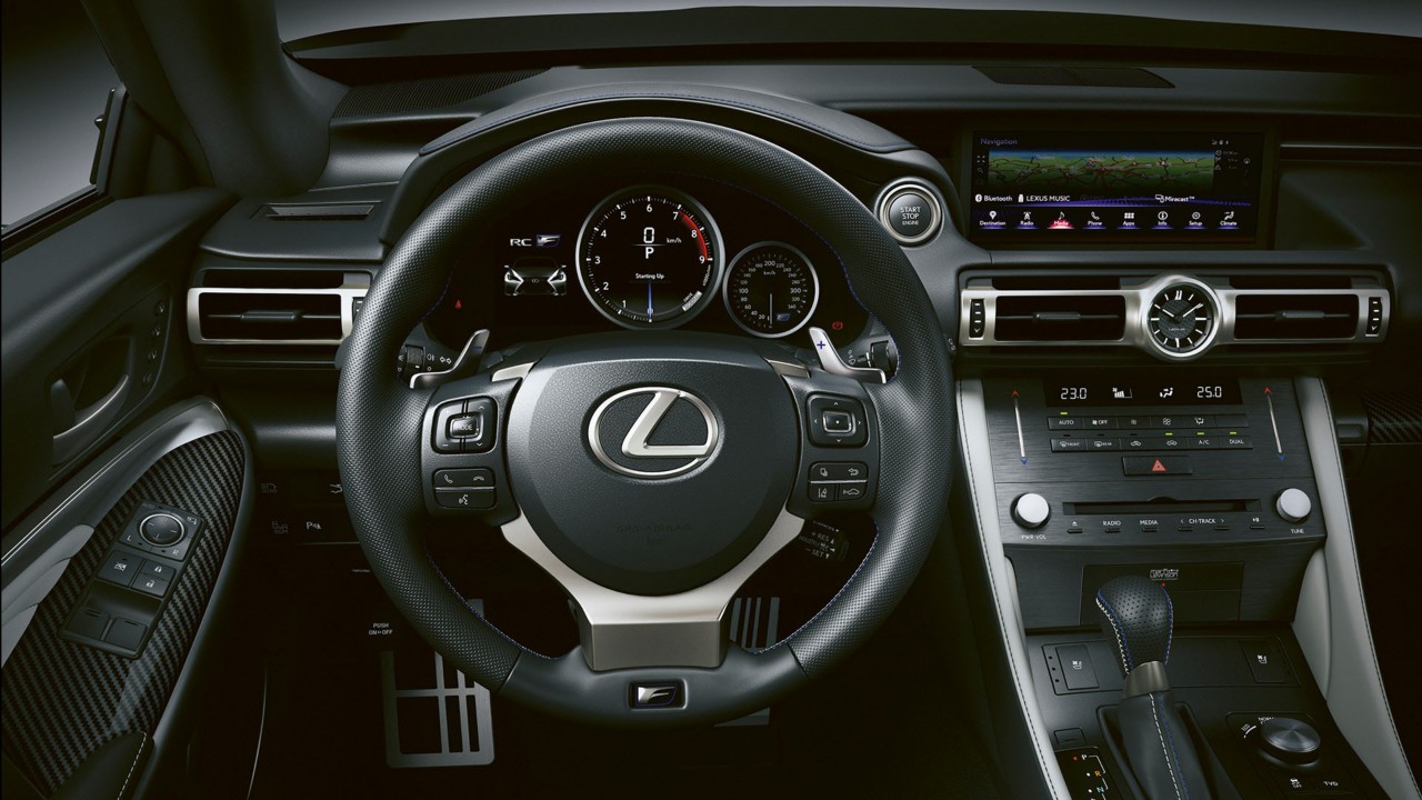 Lexus RC F steering wheel 