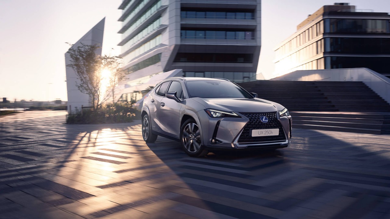 2022-lexus-ux-overview-hero-1920x1080_tcm-3170-2415196