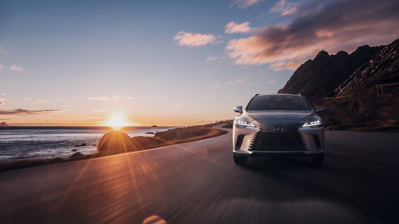 dxp-2022-lexus-rx-world-premiere-gallery-exterior-17-1920x1080