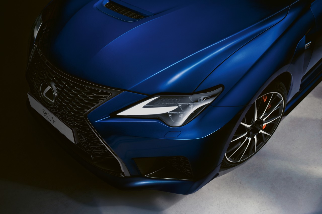 Lexus RC F head light