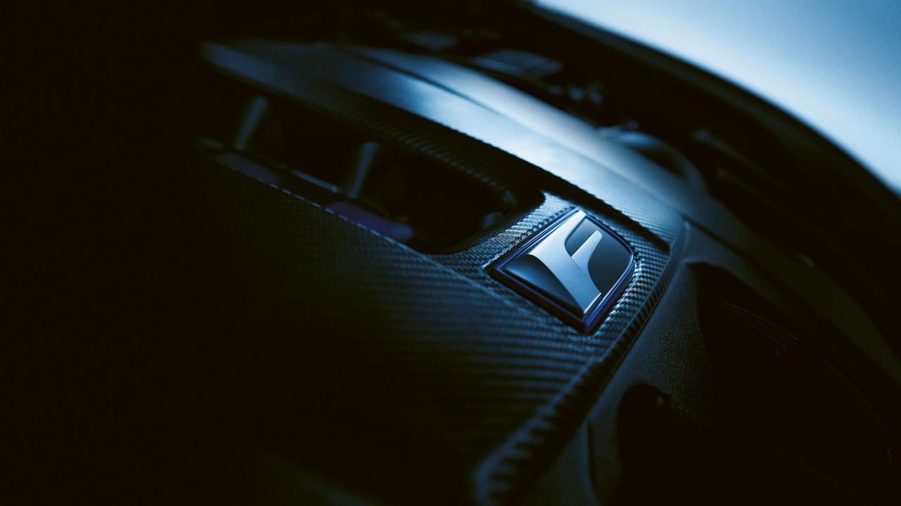Lexus RC F's 'F' logo placed on it's engine 