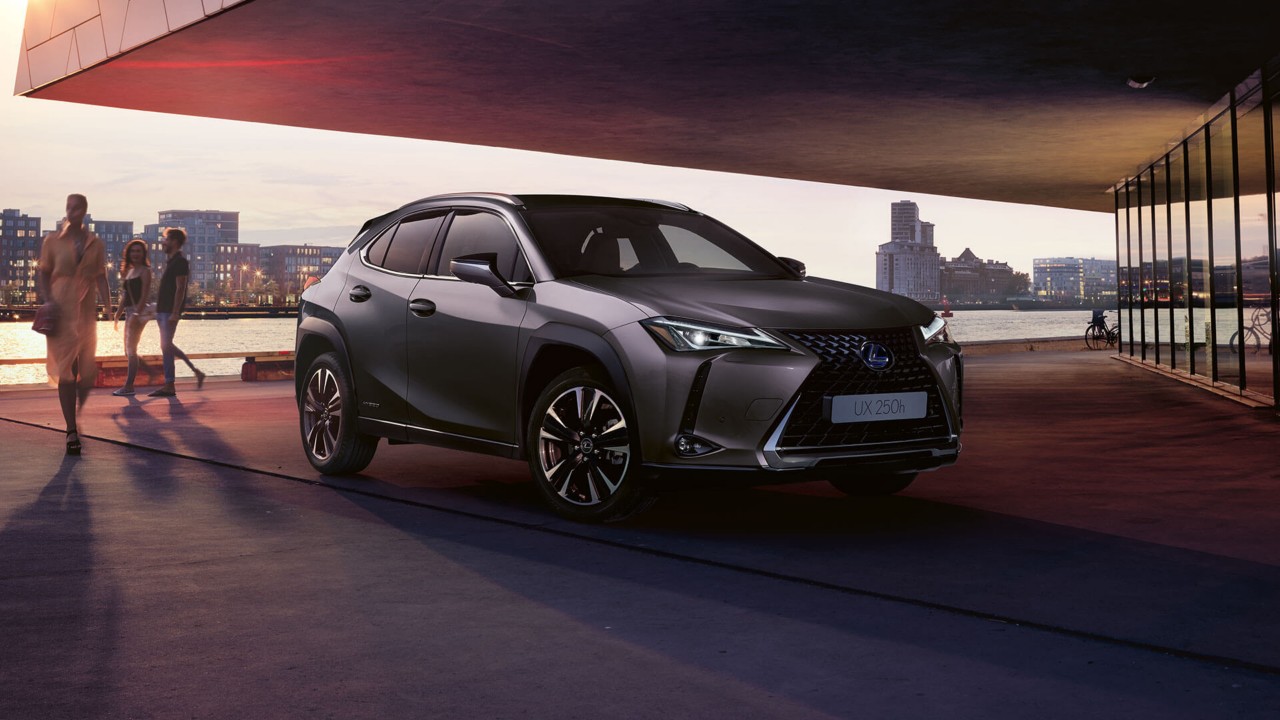 Lexus UX 250h parked outside a building 