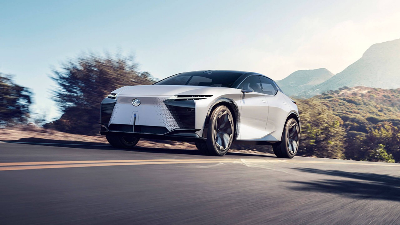 SVĚTOVÁ PREMIÉRA LF-Z ELECTRIFIED